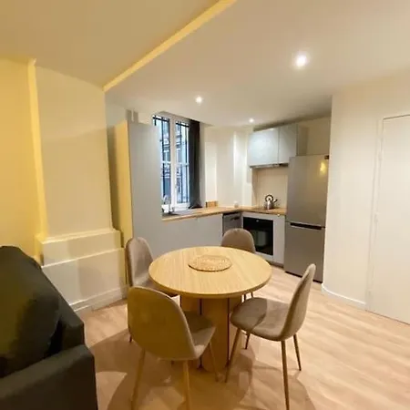 Cozy 1br+sofa Bed In Center * Lyon